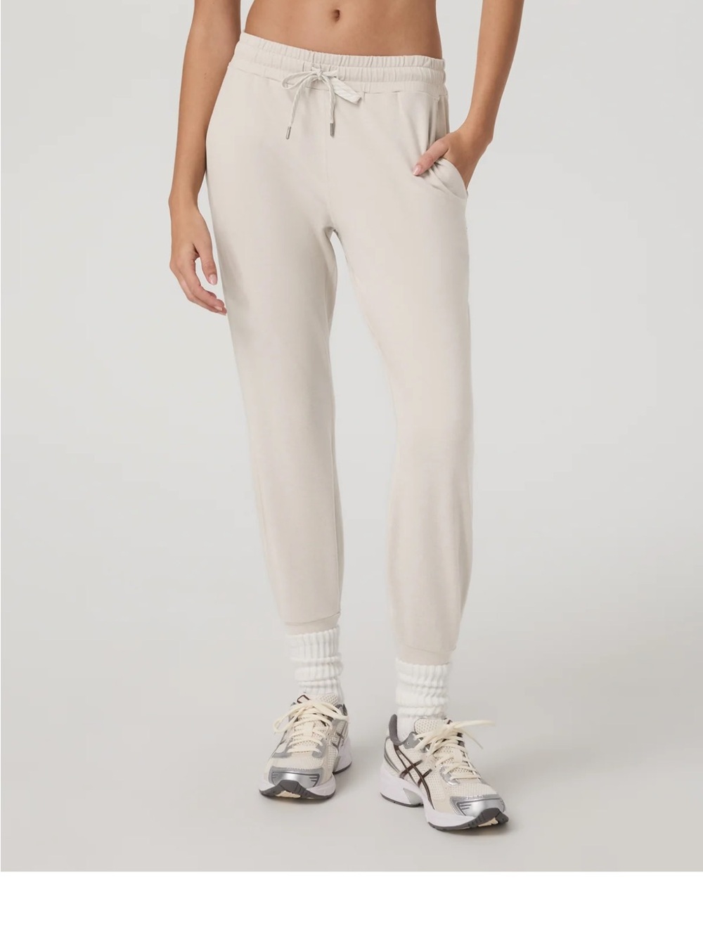 Vuori woman ecru Heather Jogger Pants with Drawstring Waist